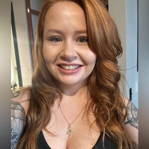 Meet your Posher, Whitney